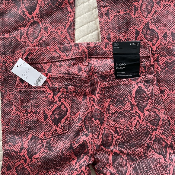 J Brand Selena Mid-Rise Snakeskin-Print Crop Bootcut Jeans - Picture 5 of 6